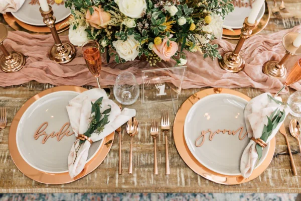 Elegant Bride & Groom Place Cards - Wood - Image 3